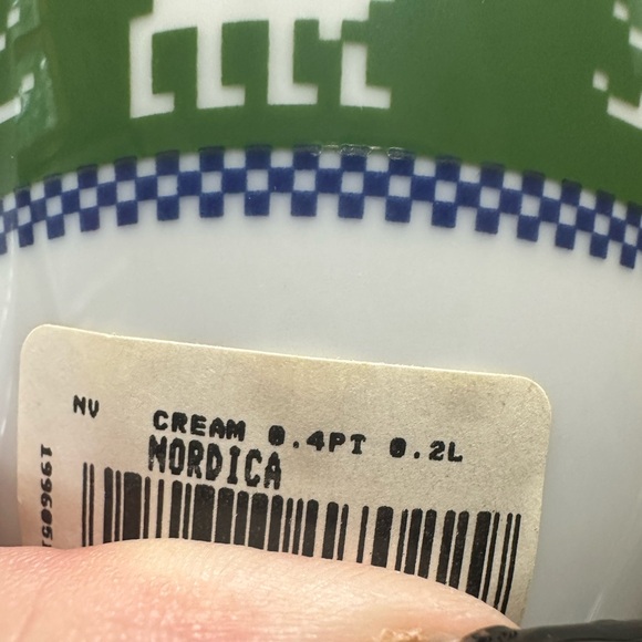 Wedgwood Nordica Green Christmas Reindeer pattern
Creamer & sugar bowl $28 set - Picture 4 of 5